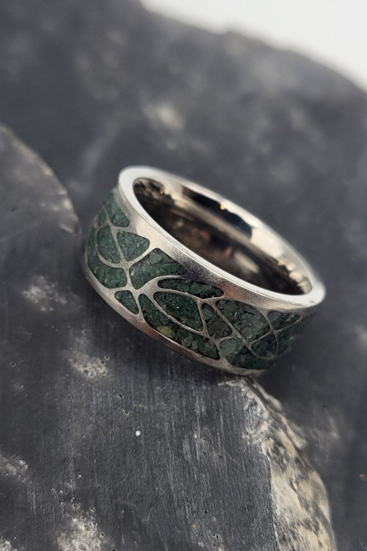 Leaf Pattern Inlay Ring