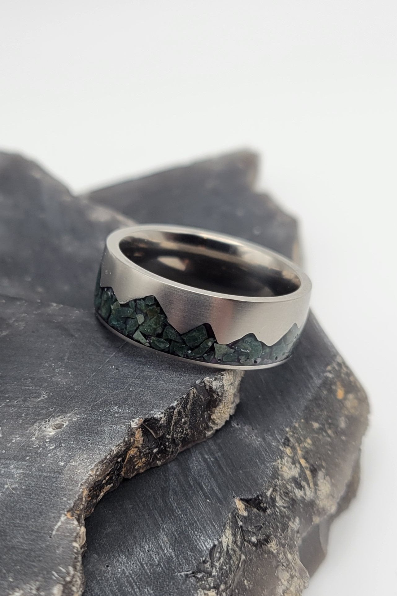 Mountain Pattern Inlay Ring