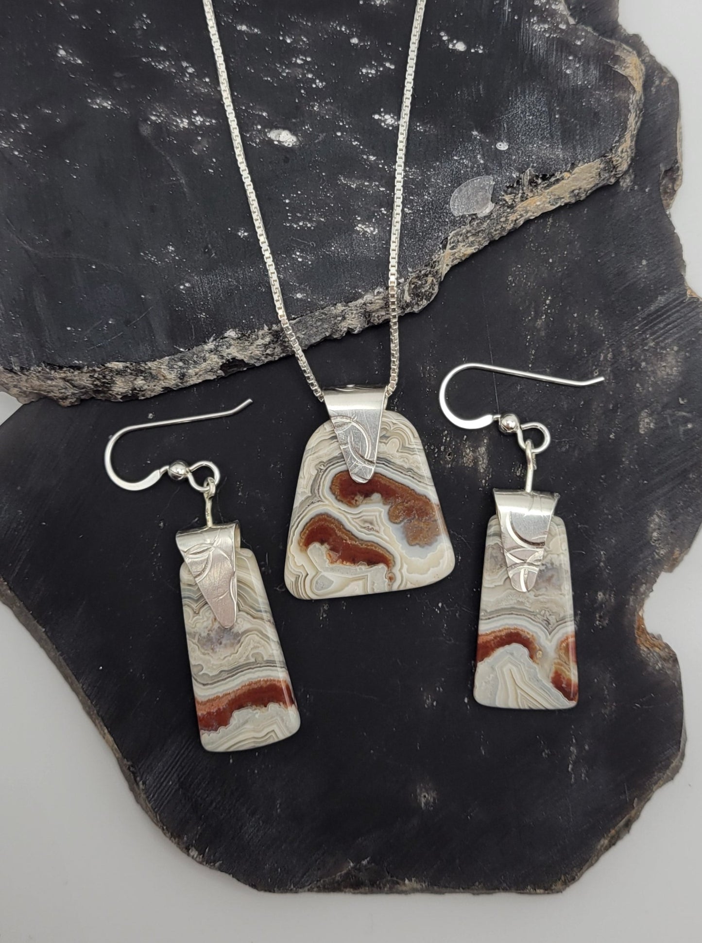 Crazy Lace Agate Set