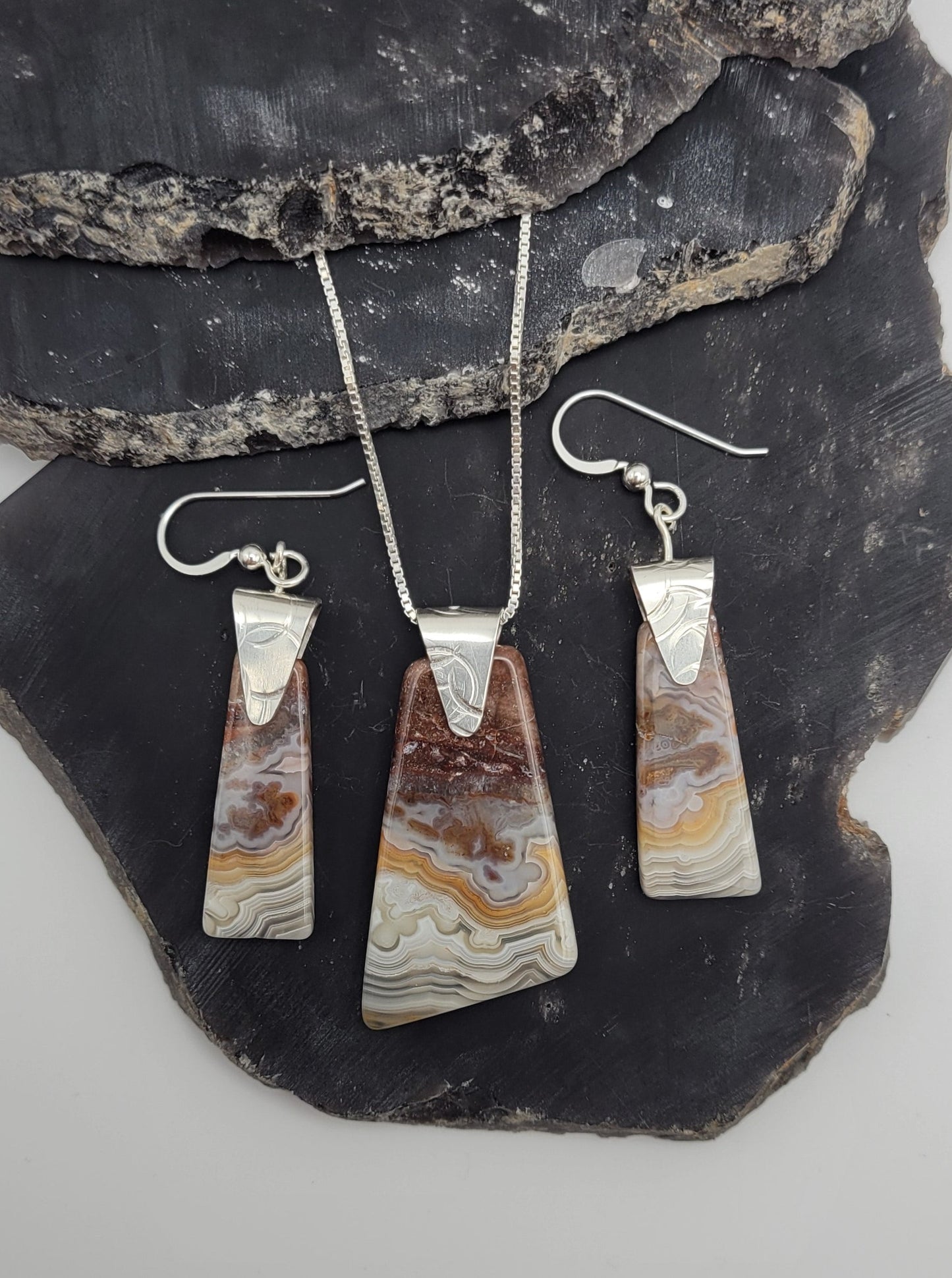 Crazy Lace Agate Set